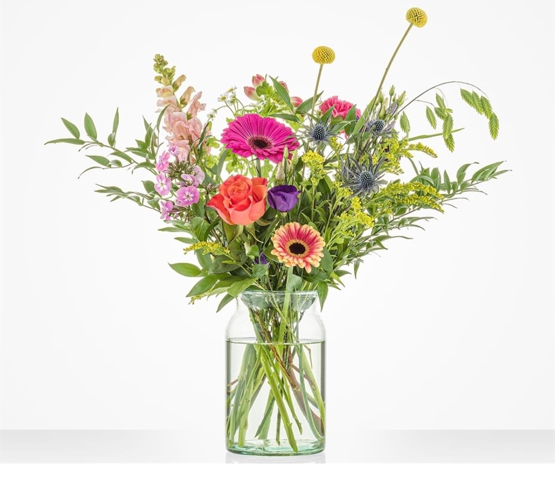 Boeket gevarieerde bloemen